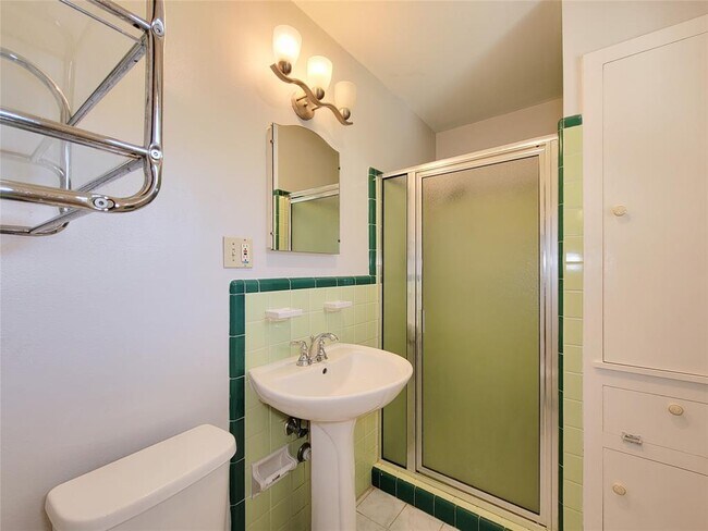 Building Photo - 4602 Redstart St
