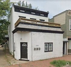 Building Photo - Heart of Oregon Hill Triplex