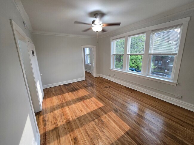 Building Photo - 4753 N Monticello Ave
