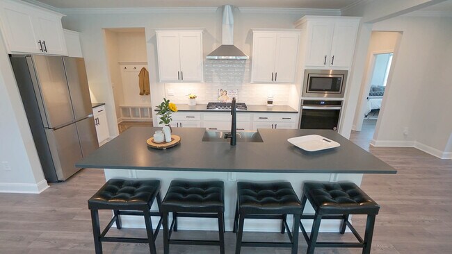 Building Photo - 329 Sparrow Rdg Dr