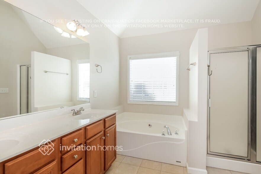 Building Photo - 5717 Gordon Park Trce