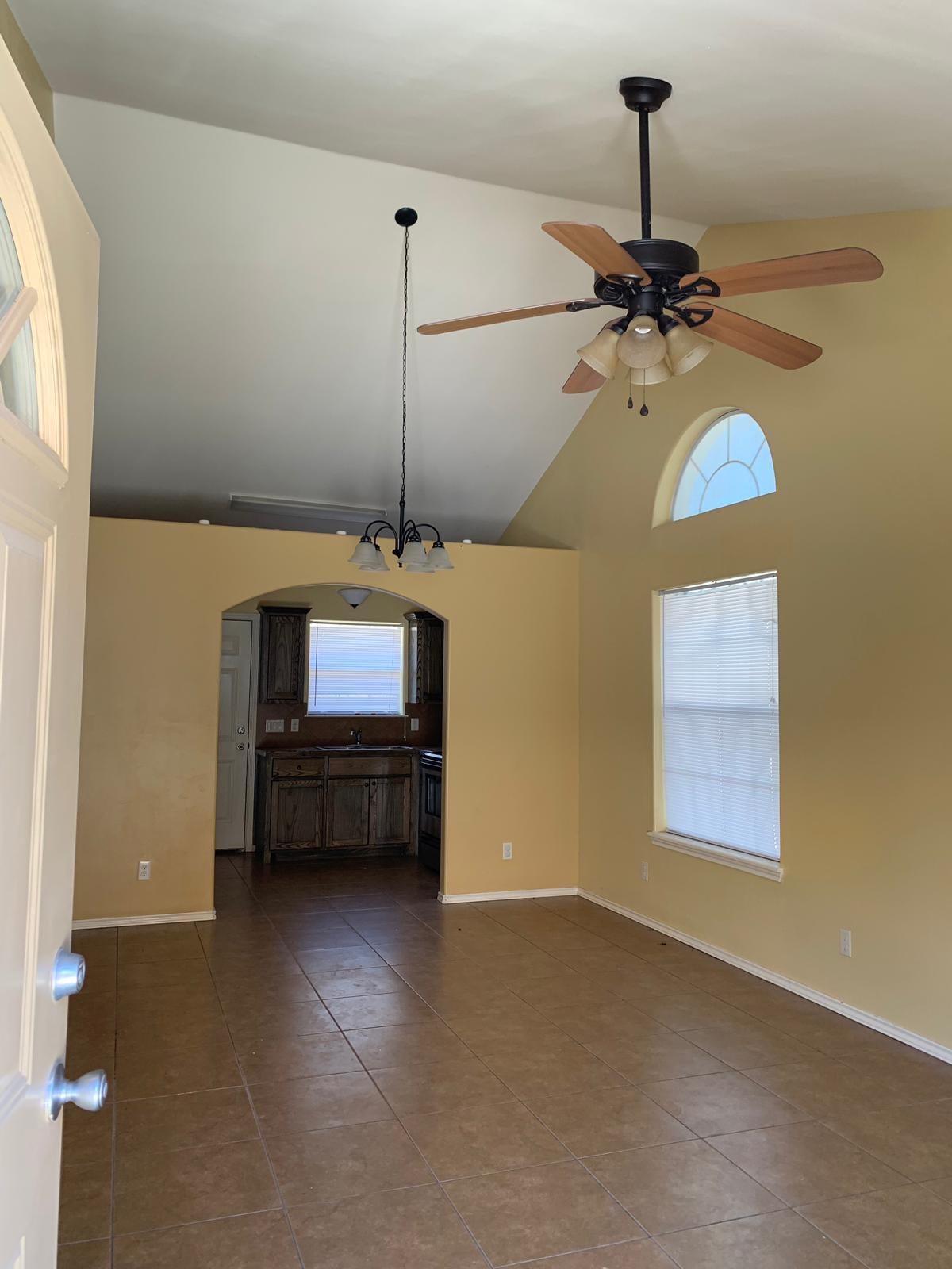 Building Photo - 2021 Bahamas Dr