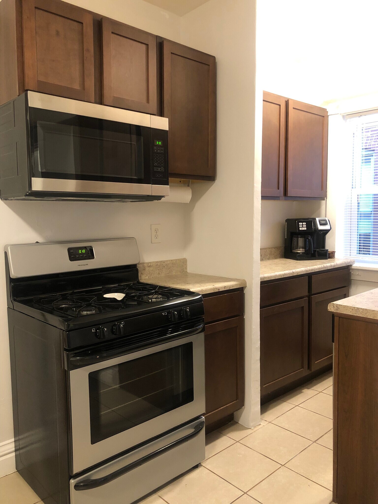 Building Photo - 3637 Shenandoah Ave