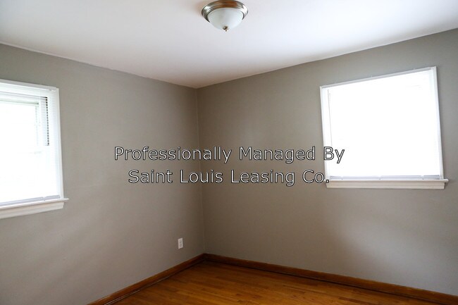 Building Photo - 320 S Lafayette St