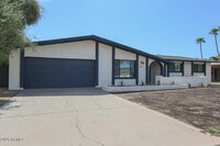 Building Photo - 1817 E Alameda Dr