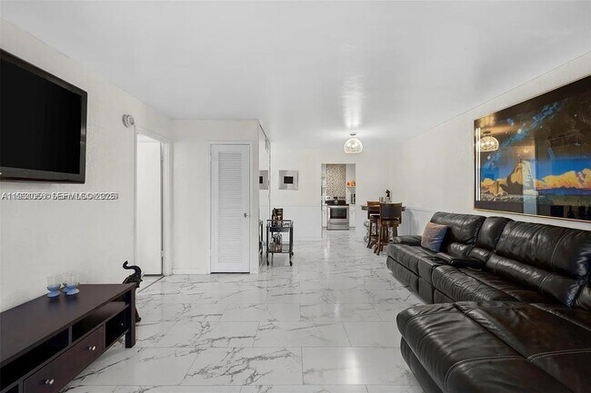 Building Photo - 4043 NW 16th St