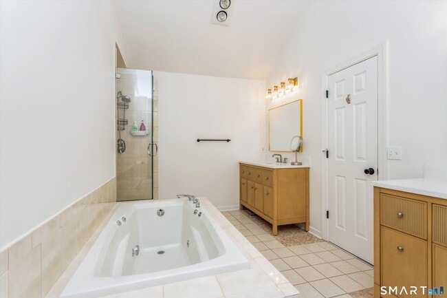 Building Photo - 48 Spring St