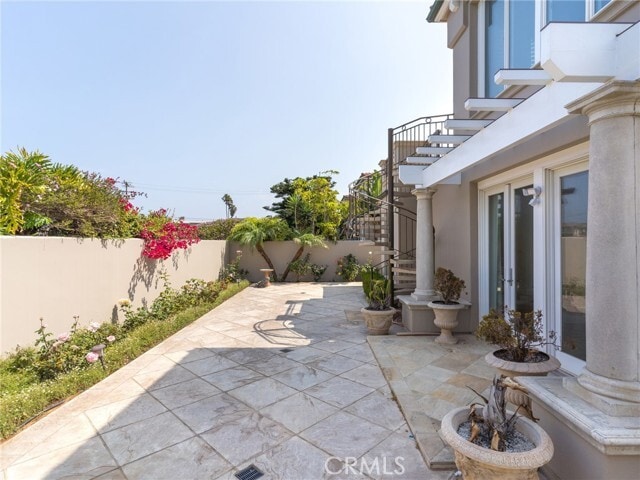 Building Photo - 413 Paseo De La Concha