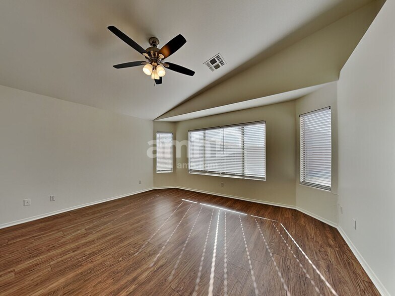 Building Photo - 2416 S 82nd Ave