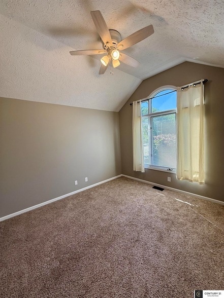 Building Photo - 2902 Blackhawk Dr