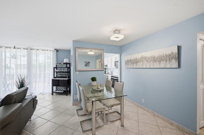 Building Photo - 5200 N Ocean Blvd