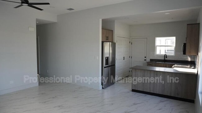 Building Photo - 2813 Bravo Rd