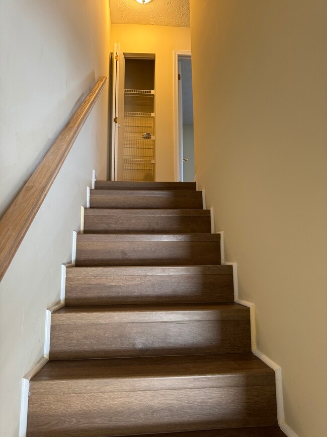 Building Photo - 257 N Court St