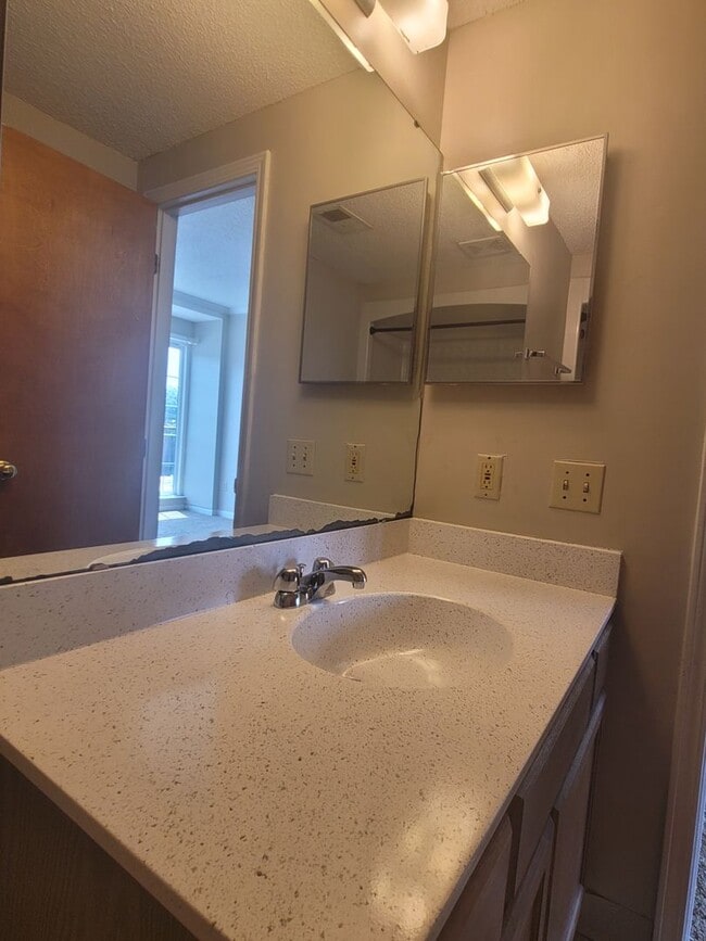 Building Photo - Five Points - Plaza Center