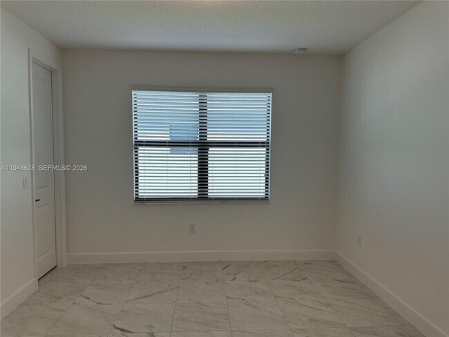 Building Photo - 10922 SW Meandering Mile Rd