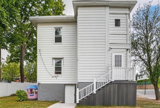 Building Photo - 238 Ringgold St