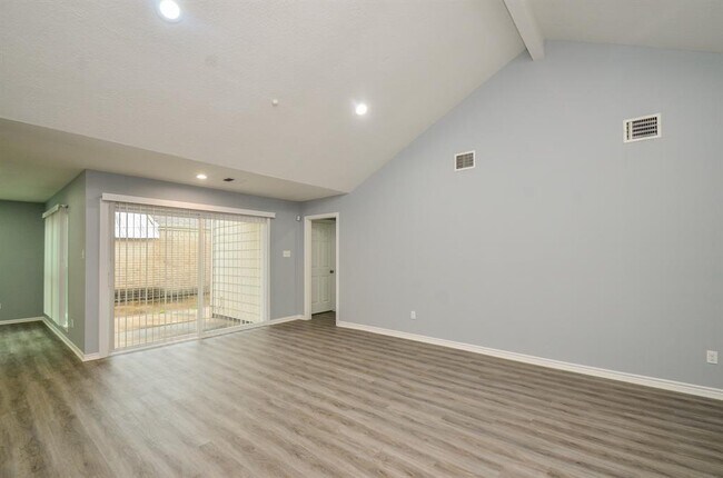 Building Photo - 7703 Quail Meadow Dr
