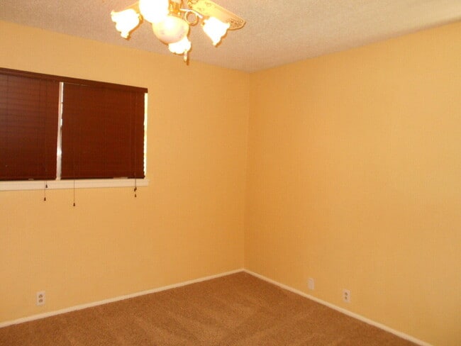 Building Photo - 4431 77th St