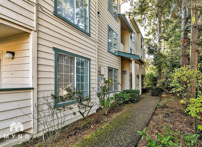 Building Photo - 17624 1st Ave S