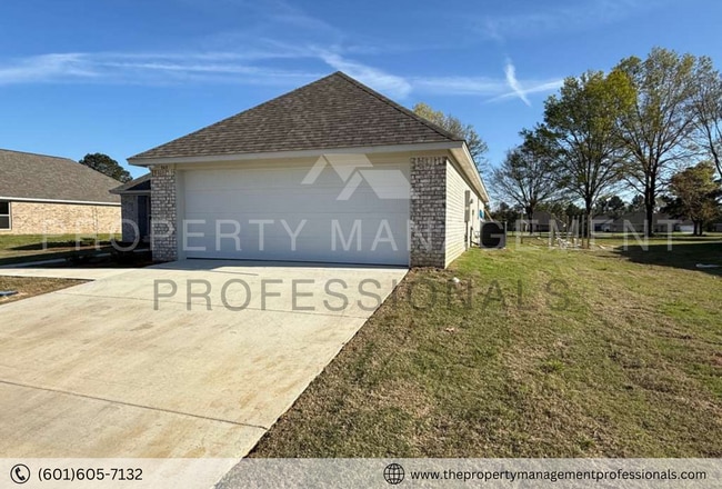 Building Photo - 563 Patrick Farms Dr