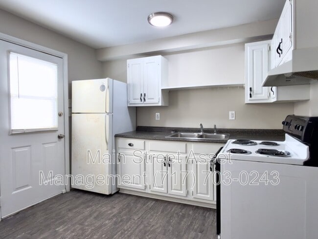 Building Photo - 31 Union St