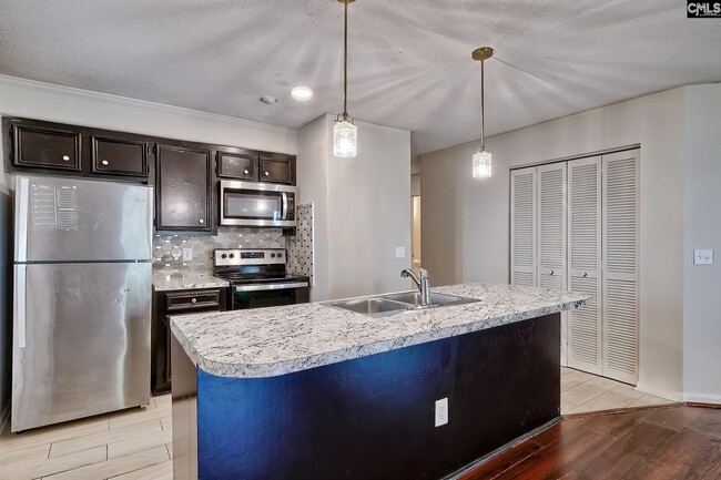 Building Photo - 45 Battery Walk Ct