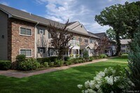 Building Photo - 562 New Hwy