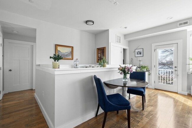 Building Photo - 1400 Columbia Rd