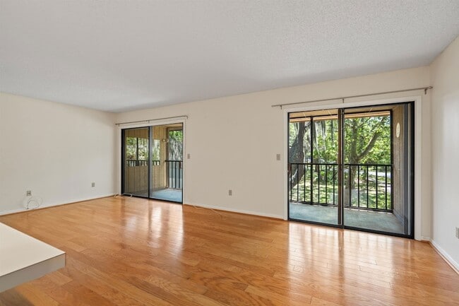 Building Photo - 54 Veronese Ct