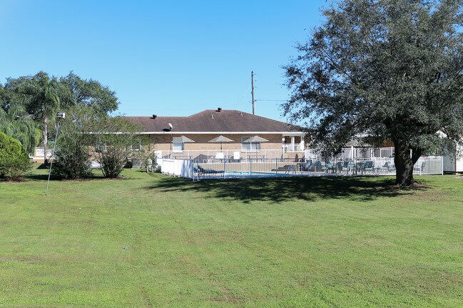 Building Photo - 6991 Fort King Rd