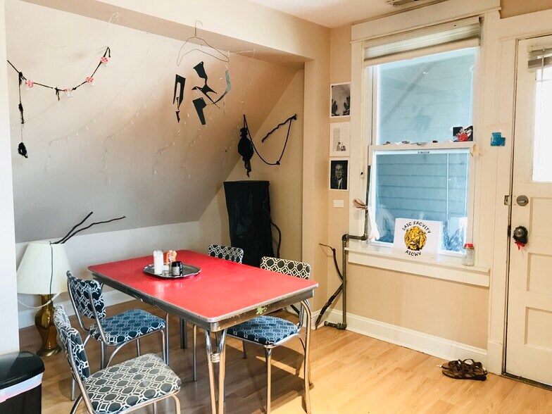 Building Photo - 3434 W Drummond Pl