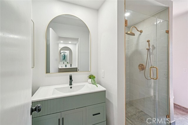 Building Photo - 1500 Country Club Dr