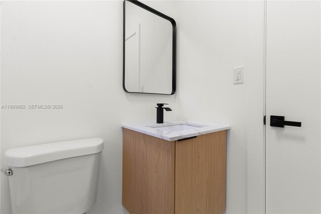 Building Photo - 1009 Meridian Ave