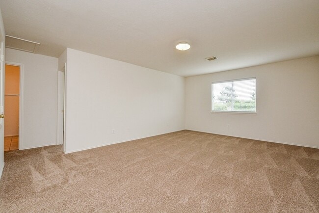 Building Photo - 18326 Thicket Grove Rd