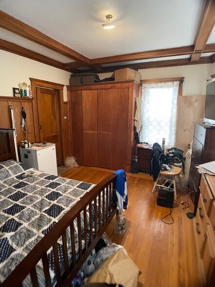 Building Photo - 163 Allston St