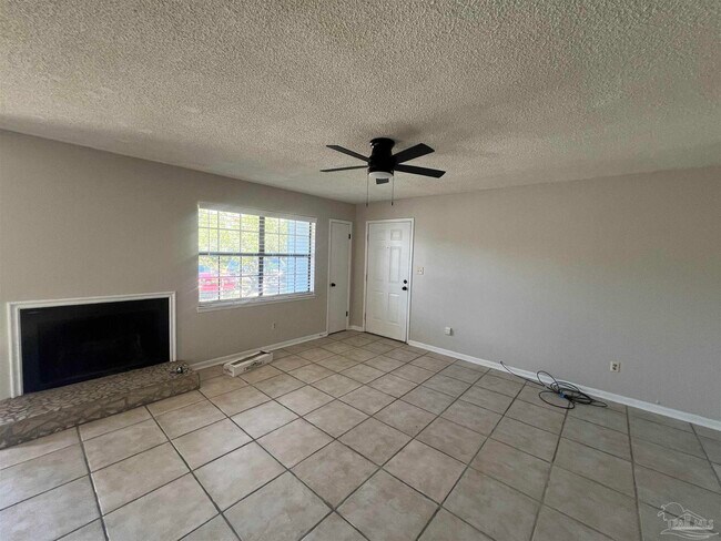 Building Photo - 13528 Canal Dr