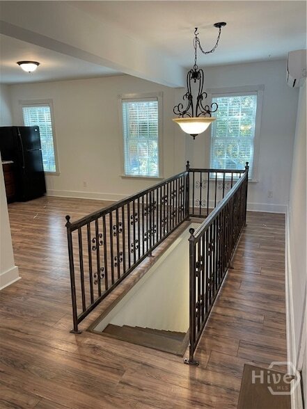 Building Photo - 508 E Liberty