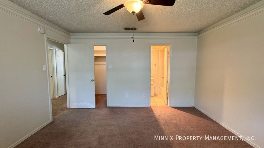 Building Photo - 4427 75th Dr