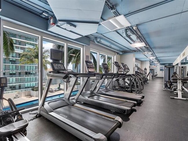 Building Photo - 60 SW 13th St