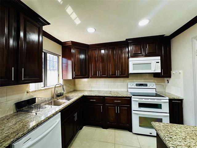 Building Photo - 6646 E Lovers Ln