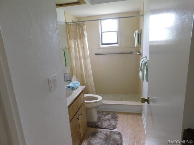 Building Photo - 741 E Hartford St