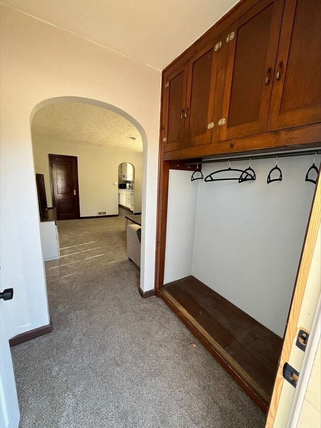 Building Photo - Unique Apartment Awaits You!