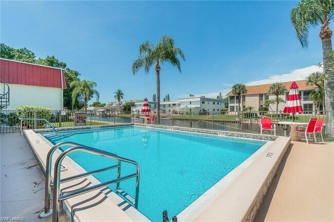 Building Photo - 4912 Vincennes St