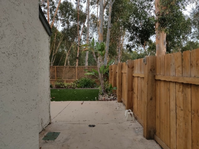 side yard access - 10709 Portobelo Dr