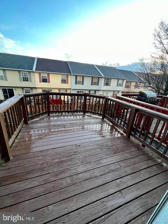 Building Photo - 30 Waldeck Ct