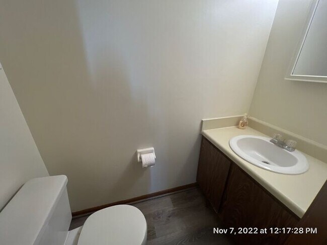 Building Photo - 3 BR 2.5 BA in Hilliard Schools