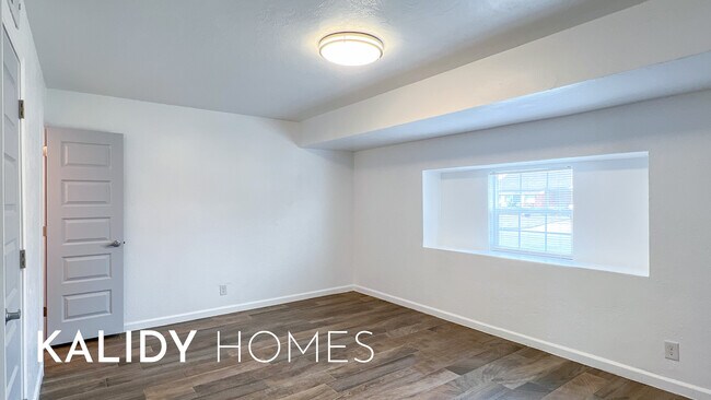 Building Photo - 2629 SW 56th St