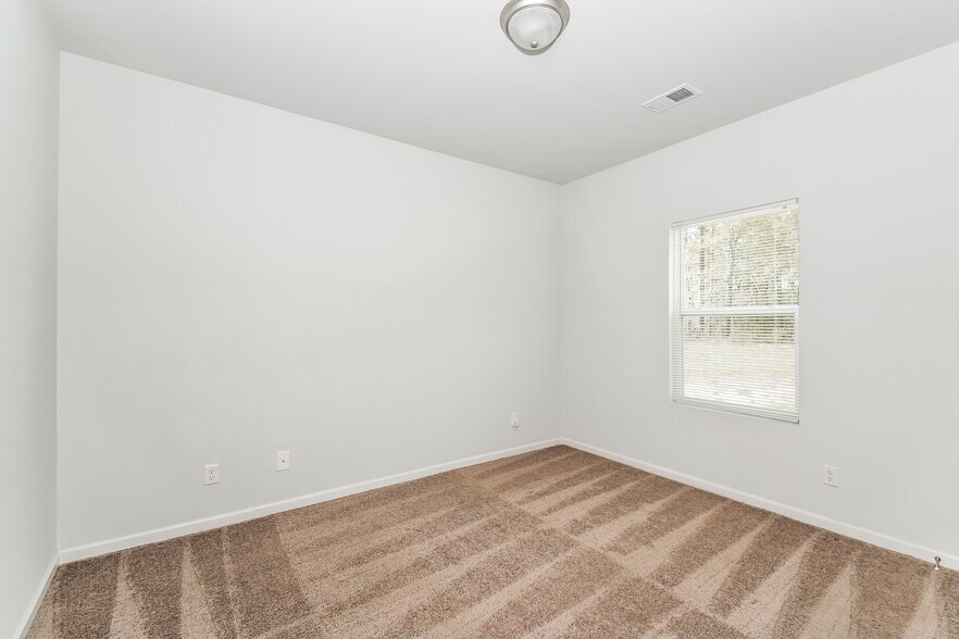 Building Photo - 88 Enclave Wy
