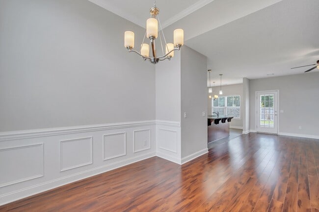Building Photo - 486 Thorp Circle