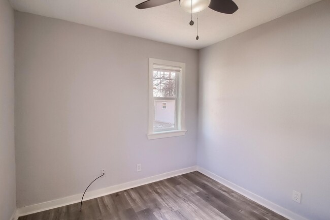 Building Photo - Modern Elegance in Denver: Recently Renovated 2BR/1BA Gem with Detached Garage and Fenced Yard!